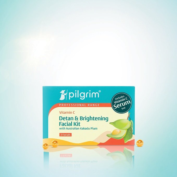 Pilgrim Professional Range Vitamin C Detan & Brightening Facial Kit with Australian Kakadu Plum | Facial Kit for Bright & Radiant-Looking Skin | Includes Vitamin C Serum 5 ml | 3 Facials